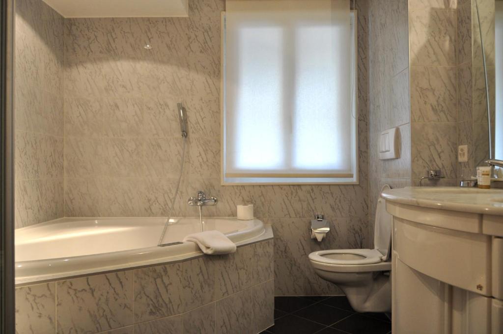 Hotel De La Paix Champéry Szoba fotó