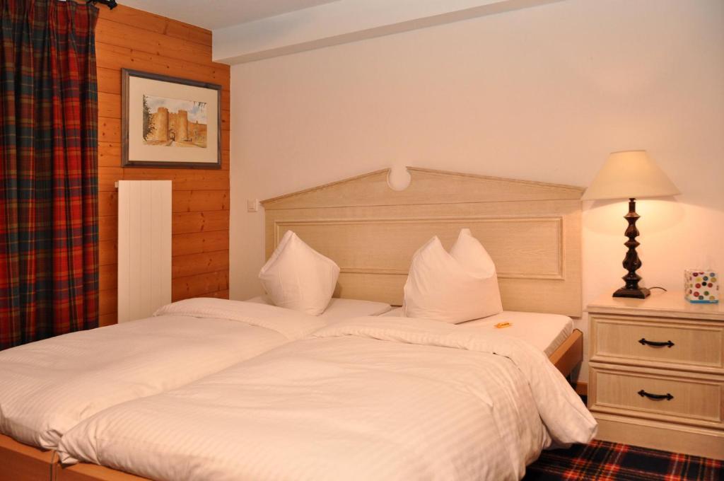 Hotel De La Paix Champéry Szoba fotó