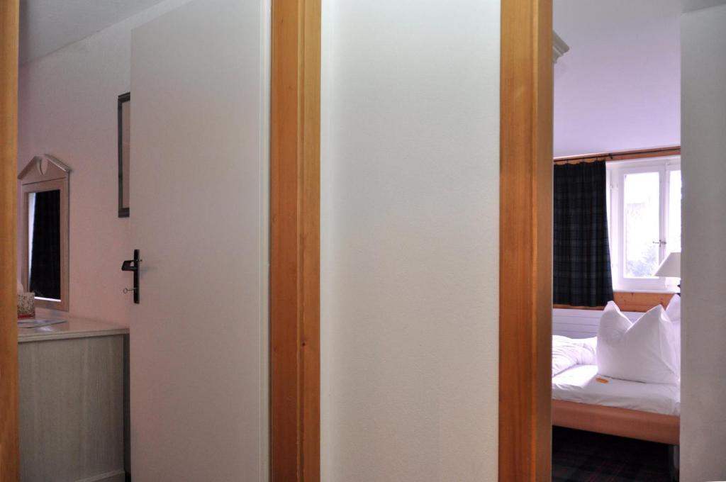 Hotel De La Paix Champéry Szoba fotó
